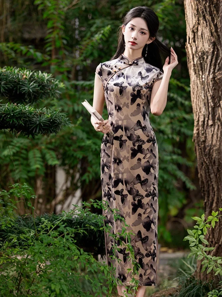 

Элегантное женское бархатное длинное платье Cheongsam в молодом стиле, осень 2023, новое платье Ципао с короткими рукавами в китайском стиле