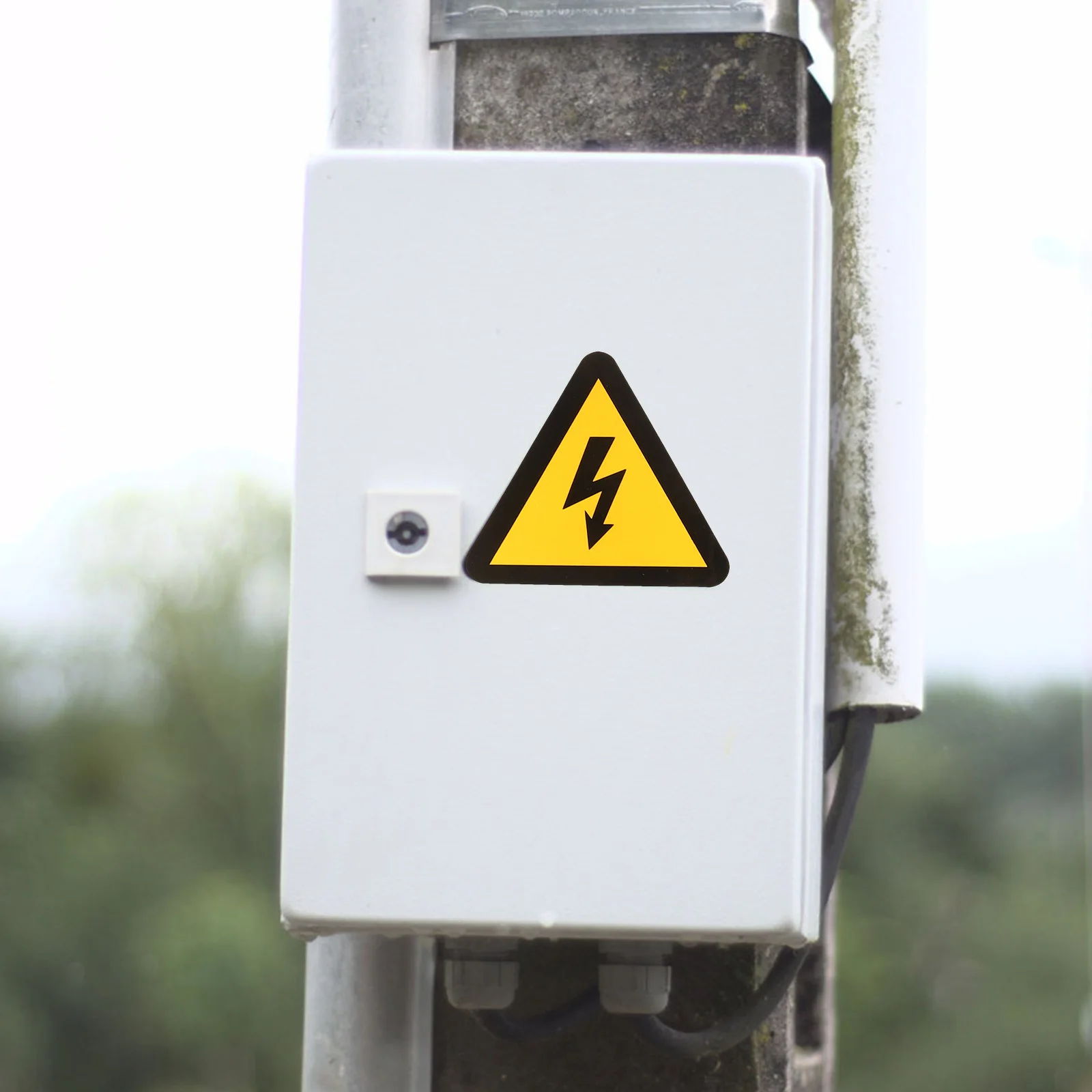30Pcs Yellow Triangular Lightning Warning Stickers Electric Fence Sign High Voltage Caution Labels Safe Electrical Panel Markers