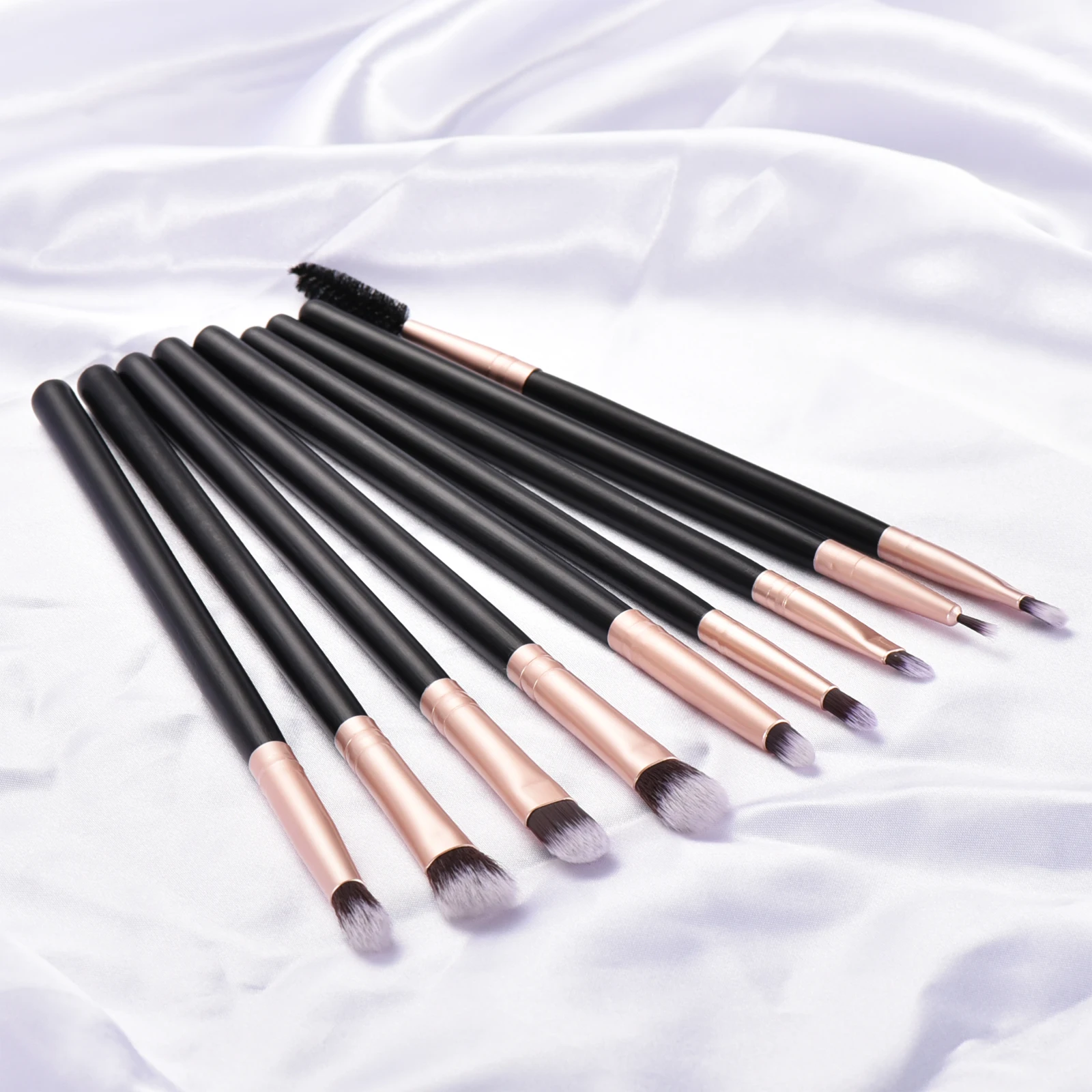 Black Wooden Handle Makeup Brush Set - Premium Collection Beauty Tools for Eyeshadow Foundation Powder