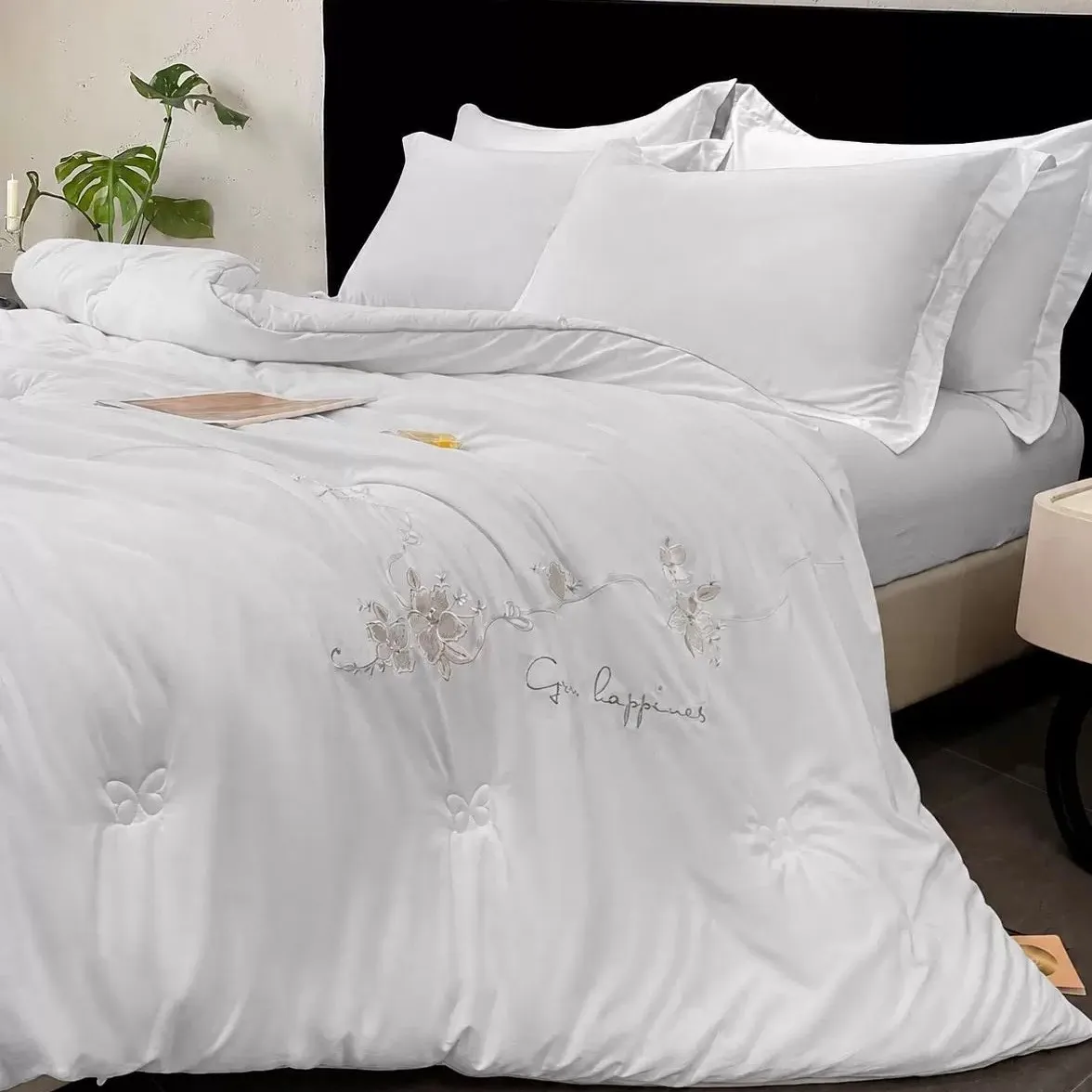 Elan Embroidered Warm Fleece Single Double Person Autumn Quilt Student Dormitory Bedding Ultrafine Fiber Filling Lightweight