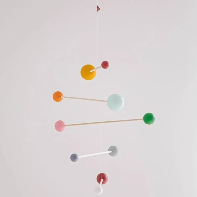 

Красочные сферические колокольчики из цельного дерева, подвесные вращающиеся бесшумные колокольчики, мультяшный художественный современный простой домашний декор