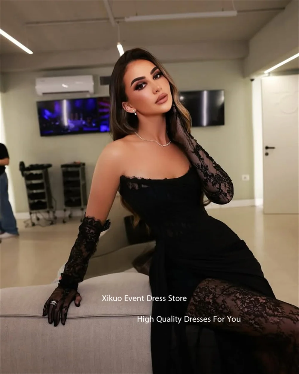 Xikuo Black Illusion Lace Evening Dress Delicate Appliques Vestidos De Noche Glamorous Mermaid Celebrity Party Dress Customized