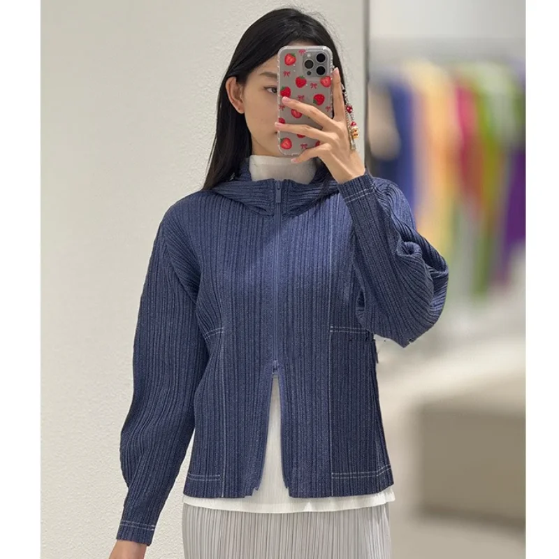 

Женская куртка Miyake, японская плиссированная, новинка 2026, универсальный топ на молнии с длинными рукавами, простое свободное повседневное спортивное пальто с капюшоном для поездок на работу