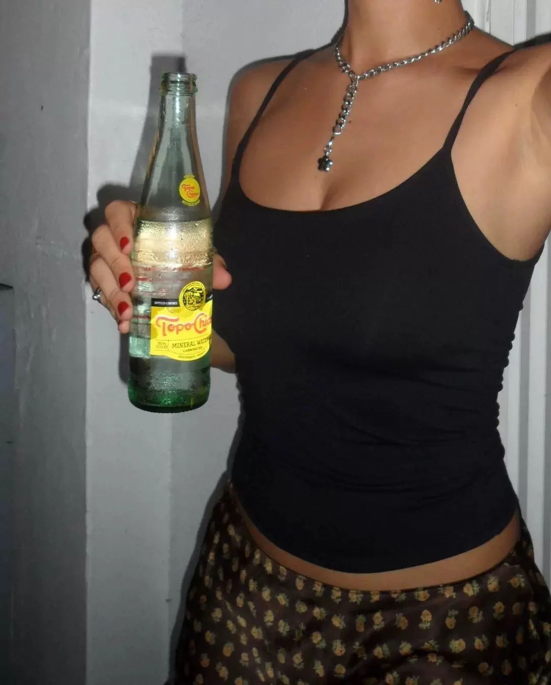 تانك نقي مثير فتاة ساخنة تمتد أعلى نمط الرسن أعلى فتاة #4