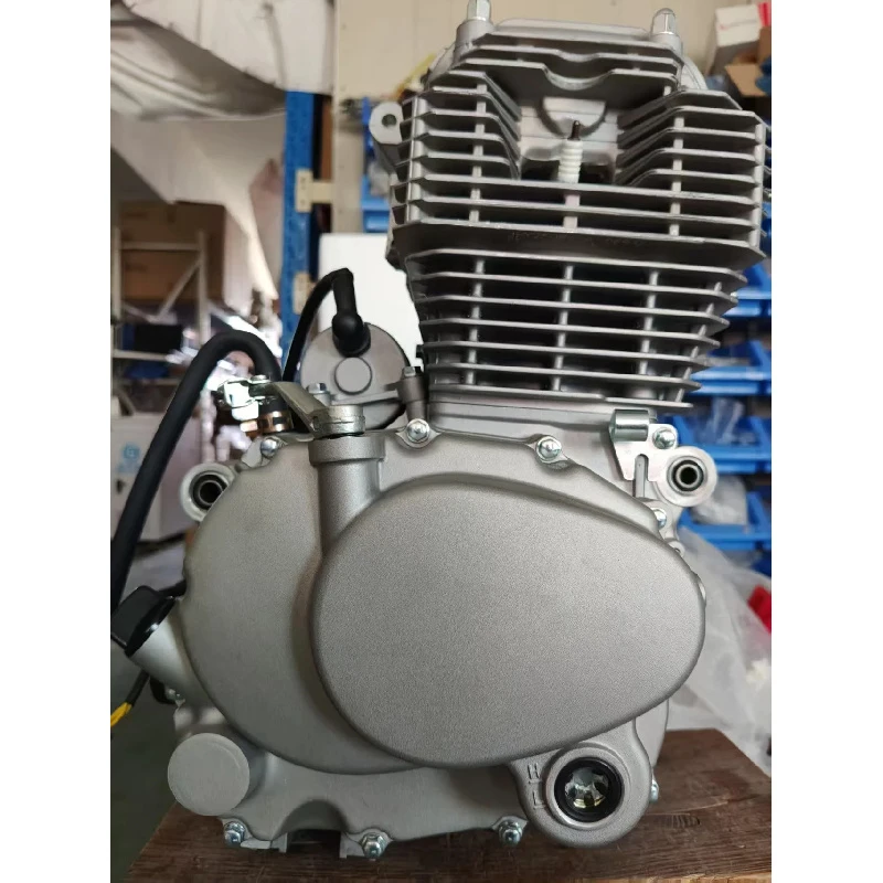

Мотоцикл внедорожный 250 куб. см XLR 250, новый, с CDI зажиганием, электростартером, воздушным охлаждением, 4-тактный