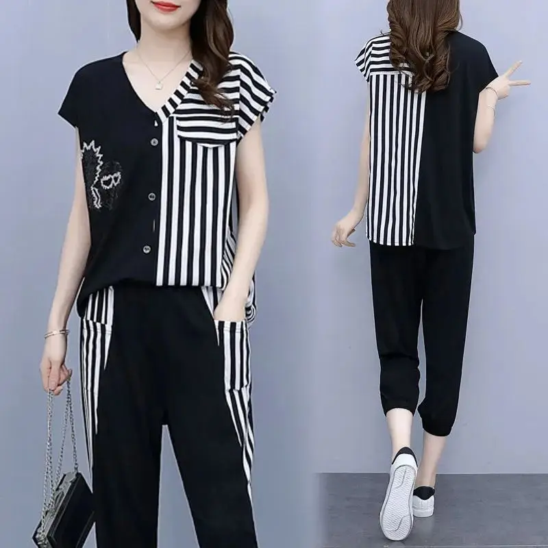 Fashionable Street Stripe T-shirt and Seven Point Sport Pants Fro Women\'s New Summer Loose Slimming Meat Covering Two Piece Set