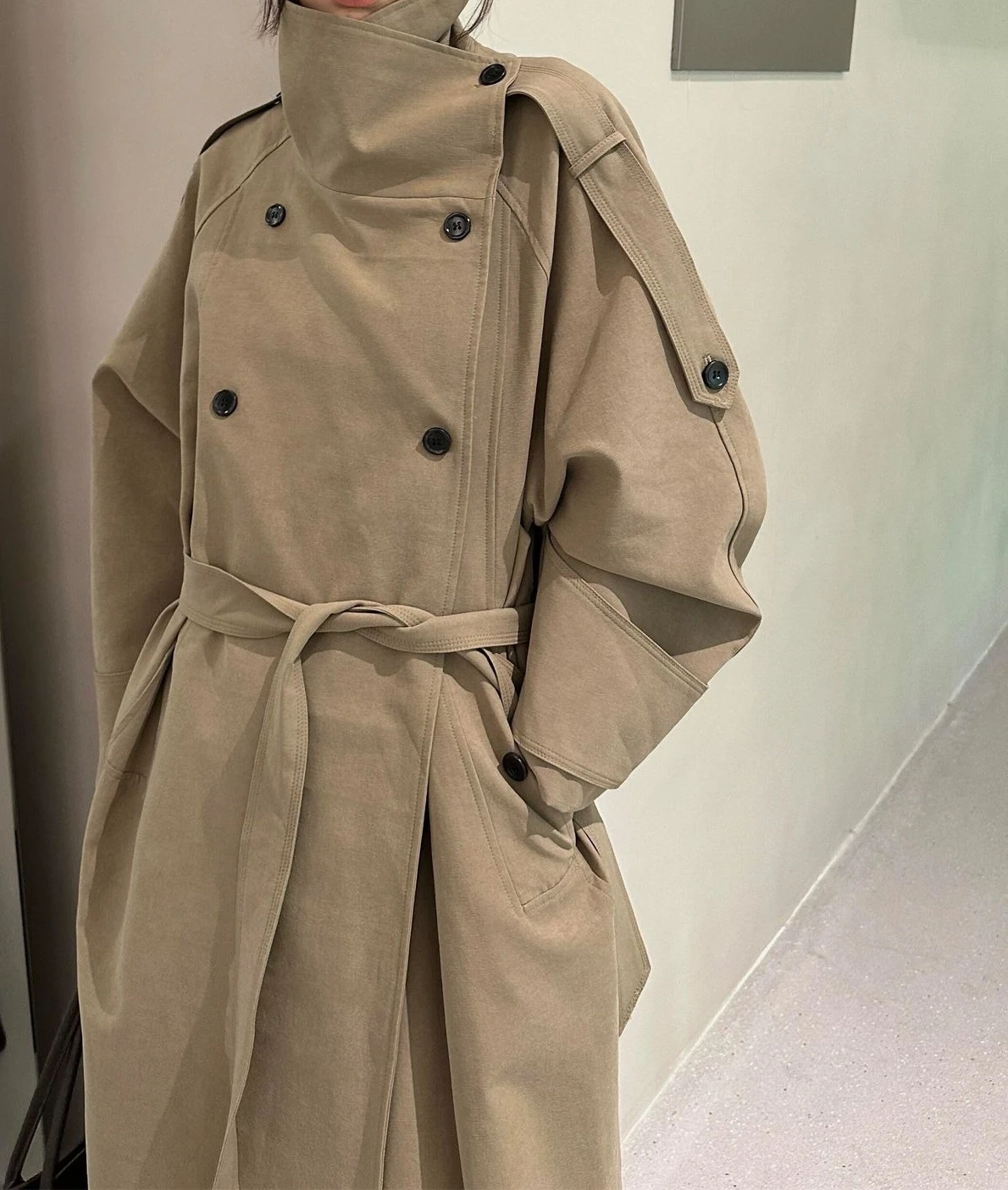 

Wind Coat Jacket for Women in Autumn 2025 Mid To Long Style Popular Thin Style