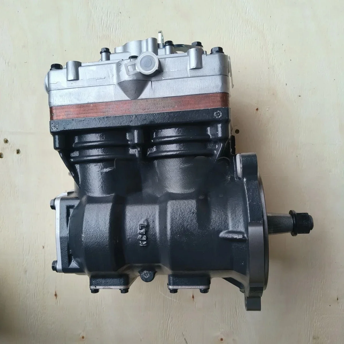 Запчасти для грузовиков VOE 22083113 23670683 Компрессор LP8907 для грузовиков Vo lvo