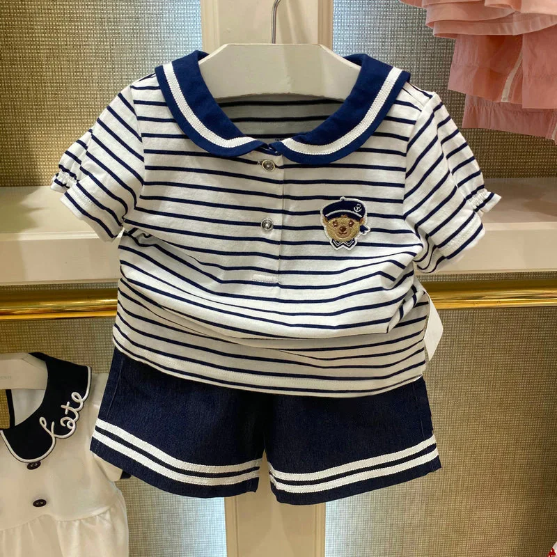 

2026 Girls' Summer Striped Short Sleeve and Shorts Set Korean Style