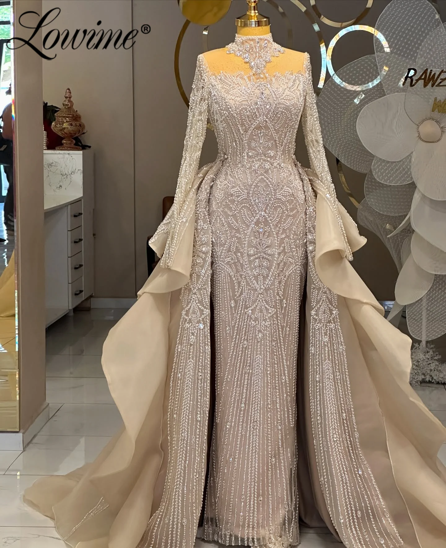 

Customized Long Sleeve Crystals Beaded Evening Dresses With Detachable Train Champagne Party Dress Wedding Bride Prom Gowns 2026