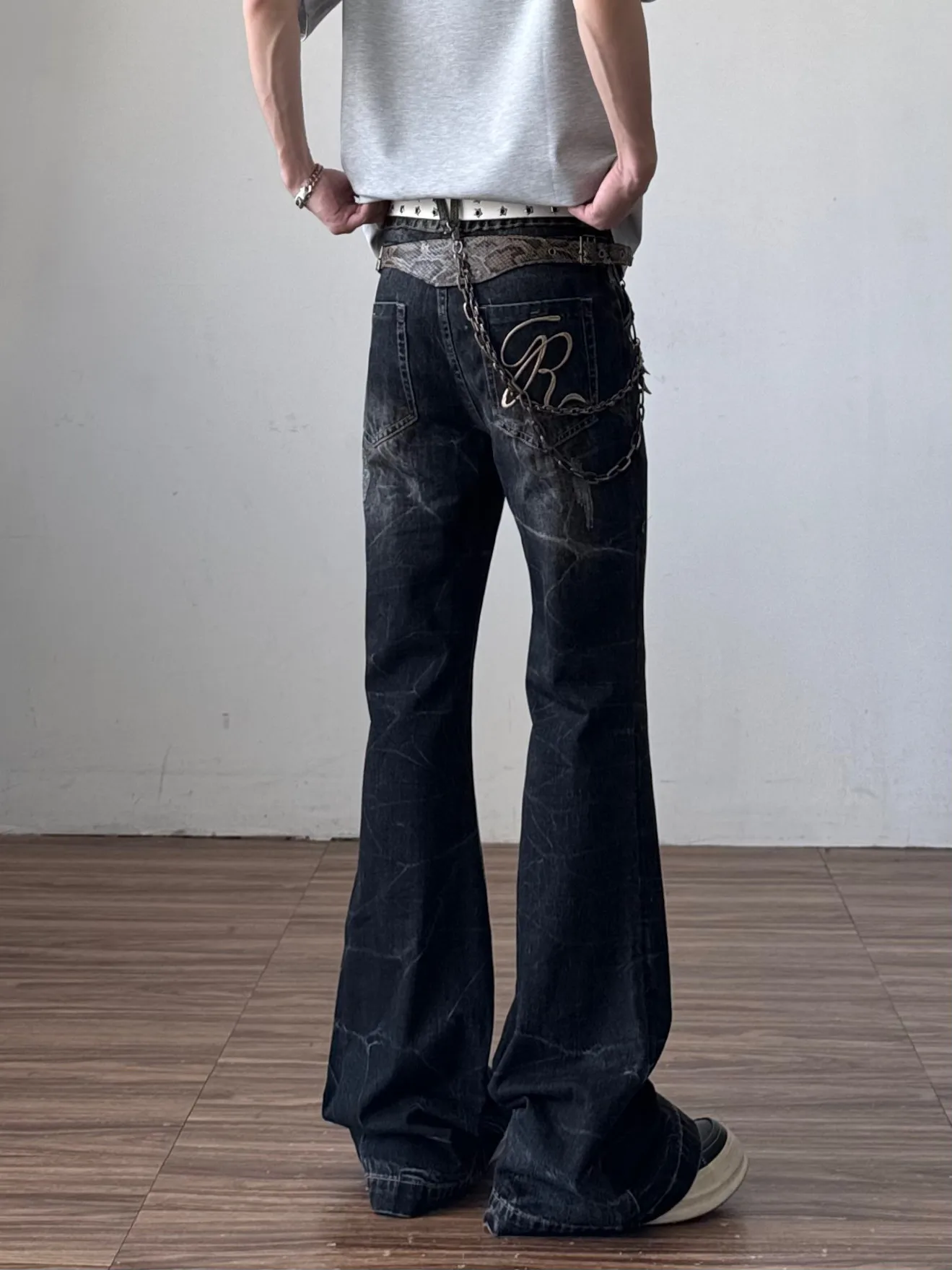 Street Style Snake Print Embroidered Flared Jeans Men's Slim Fit Trousers mid Waist Zipper Closure Casual Denim Pants