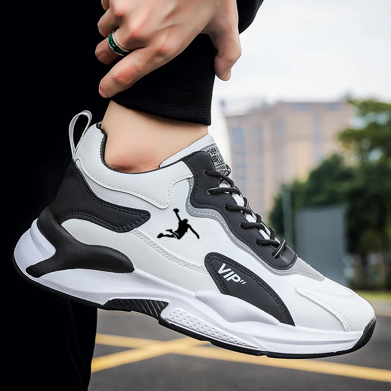 2025 Zapatillas de deporte informales para caminar al aire libre para las cuatro estaciones para hombre, zapatos de senderismo de moda transpirables, zapatos de skate de fondo suave antideslizantes