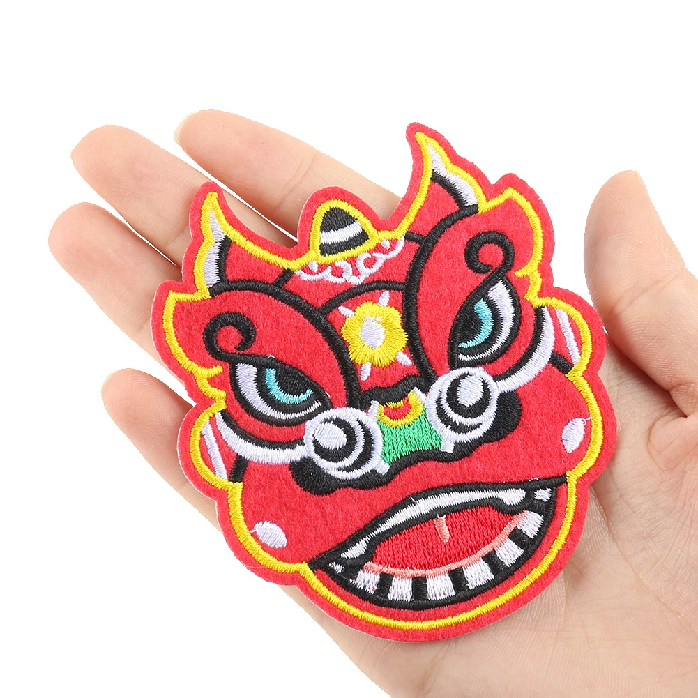 2PCS Chinese Style Lion Hand Sew on Patches Embroidered Badges Lucky Animal for Clothes DIY Appliques Craft Decoration