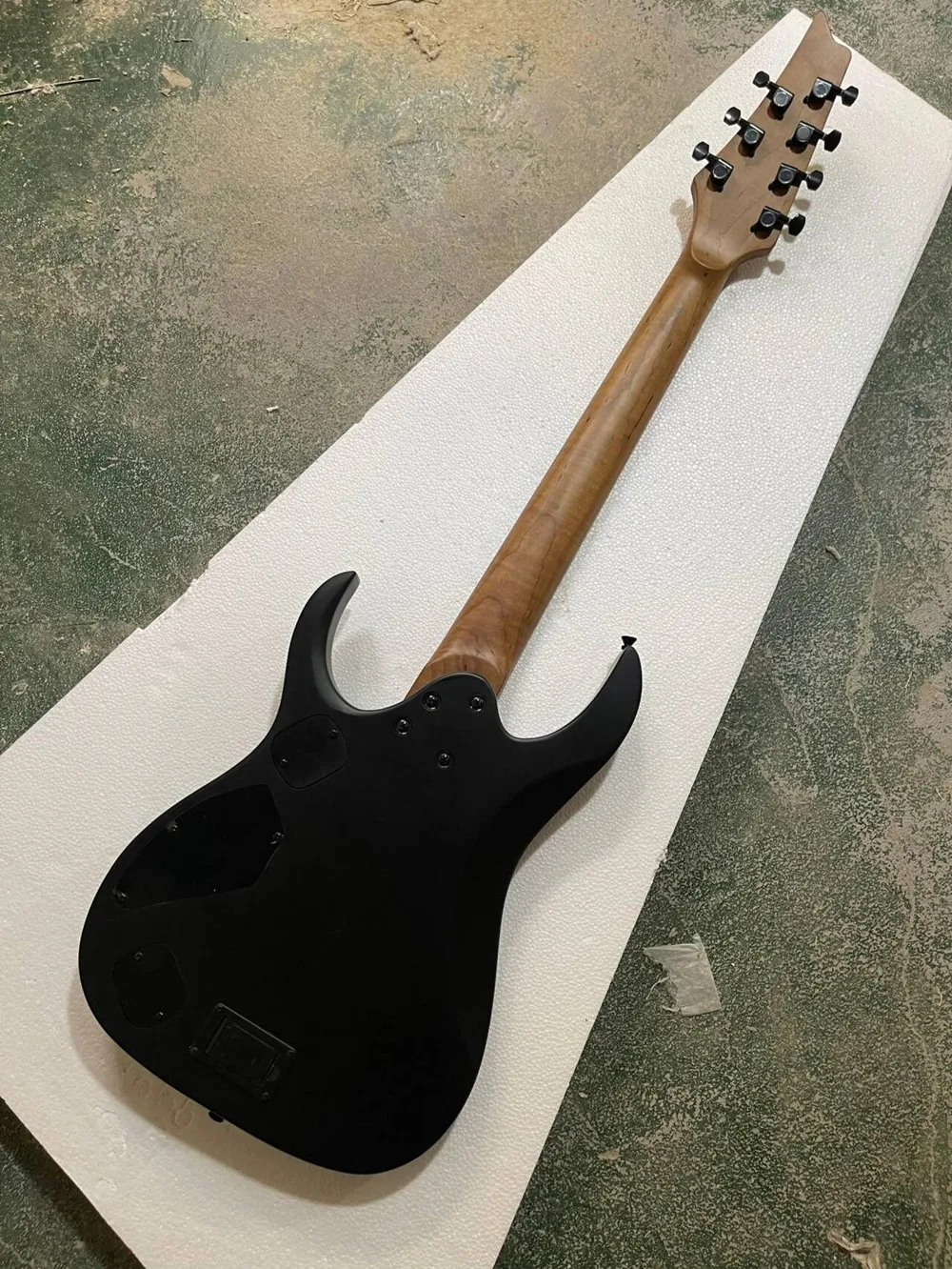 7 Strings Electric Guitar with Black Hardware,Roasted Flame Maple Neck,Provide Customized Service