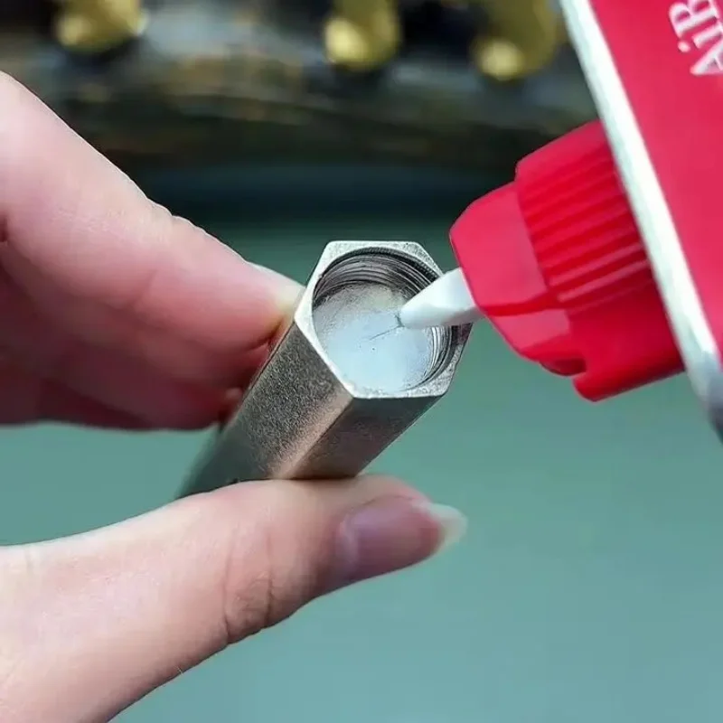 

Retro Knurled Grinding Wheel Metal Lighter, Innovative Three-Dimensional Hexagonal Design, Classic Open Flame, Perfect Gift Choi