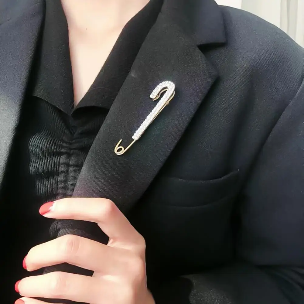 Exquisite Collar Brooch Anti-Exposure Brooch Pin Women Badge Pins Shining Rhinestone Sweater Safety Brooch Pin Jewelry Gift