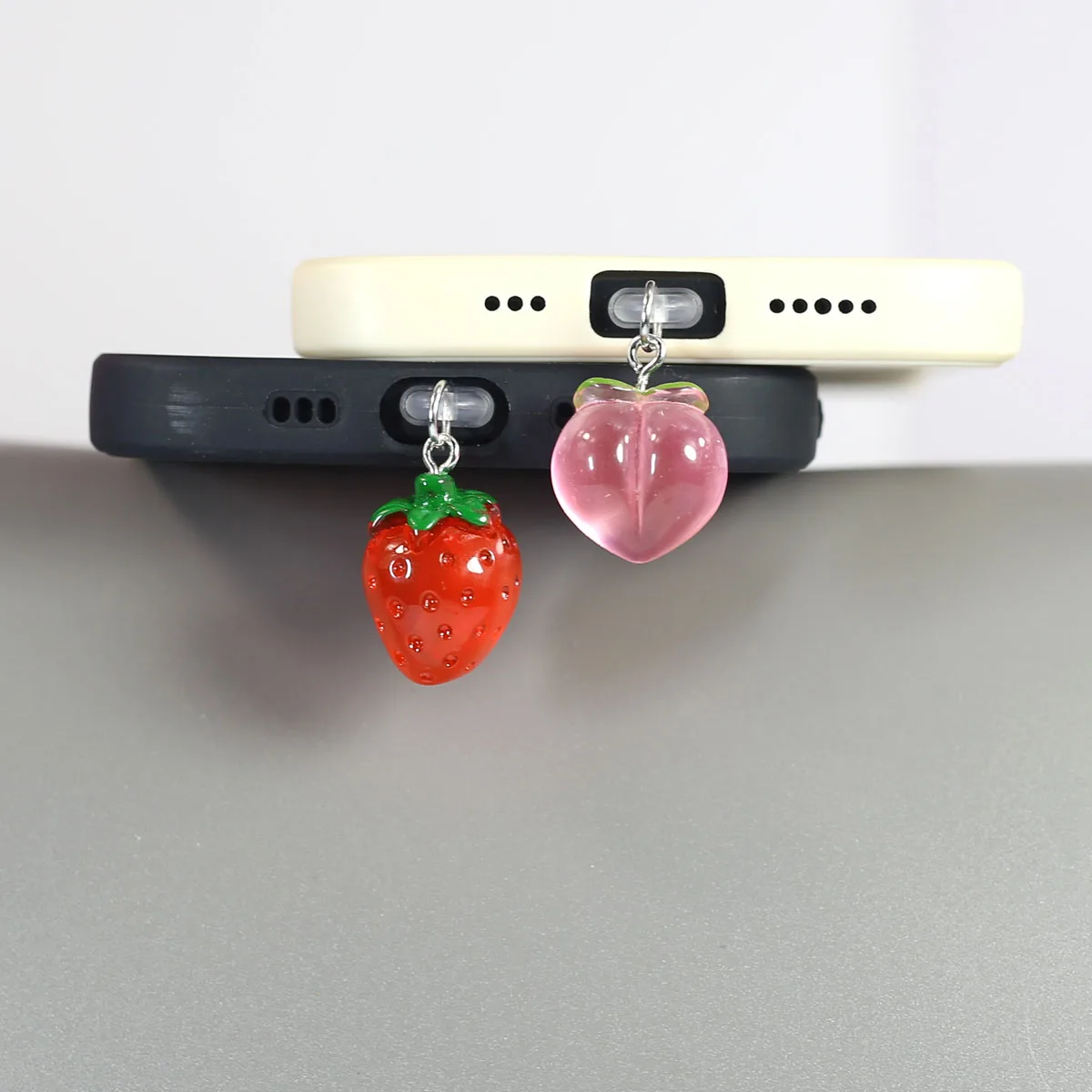 

Mobile Phone Dust Plug Strawberry And Peach Pendant Accessories Decoration For Iphone Type-C Port Lanyard Simulated Fruit