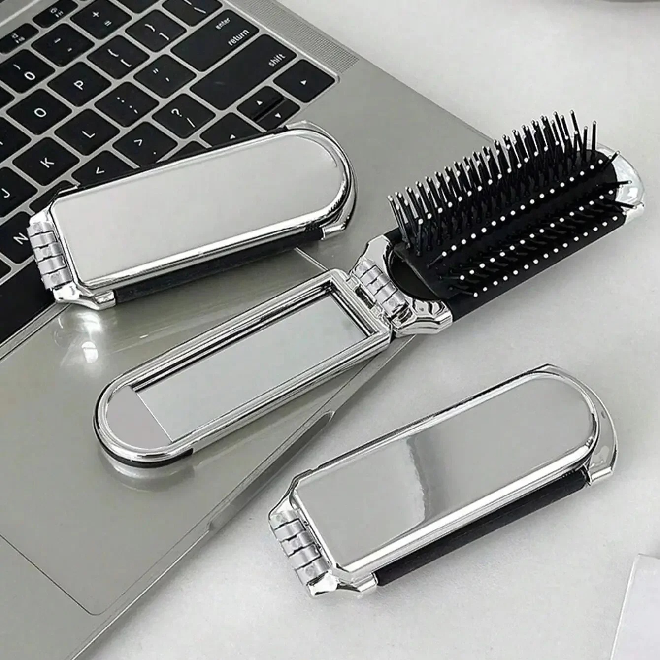 

2 In 1 Mini Hair Brush Folding Massage Comb Head Massage Anti-Static Portable Hair Combs Mirror Air Cushion Scalp Massage Comb