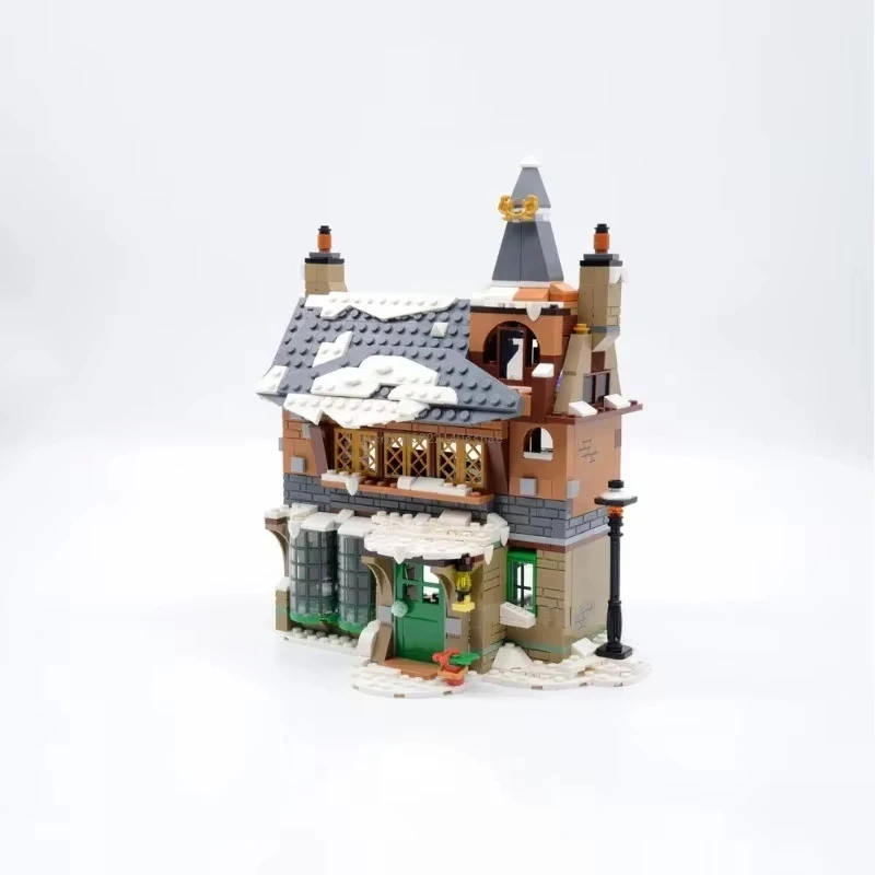 

691PCS MOC Movie Magic Castle Village Visit Building Blocks Model Building Hogsmeade Bricks Toys Christmas Gift Decoration