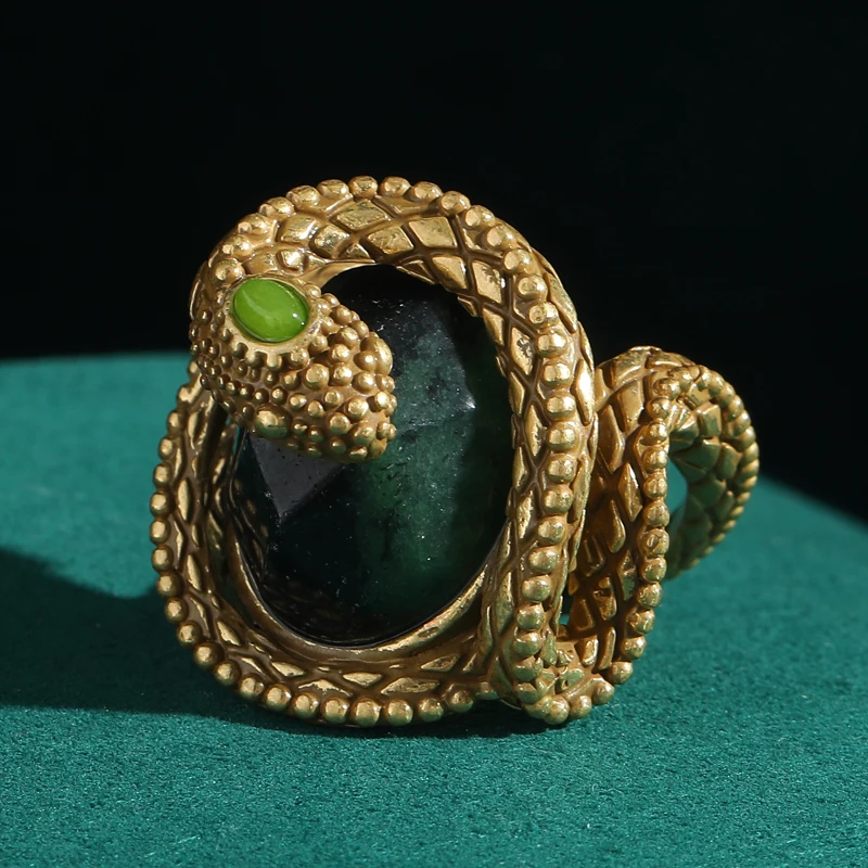 

Vintage Jewelry Big Gold Color Snake Ring Woman Green Natural Stone Rhinestones Designer Luxury Brand Accessories 2025 New