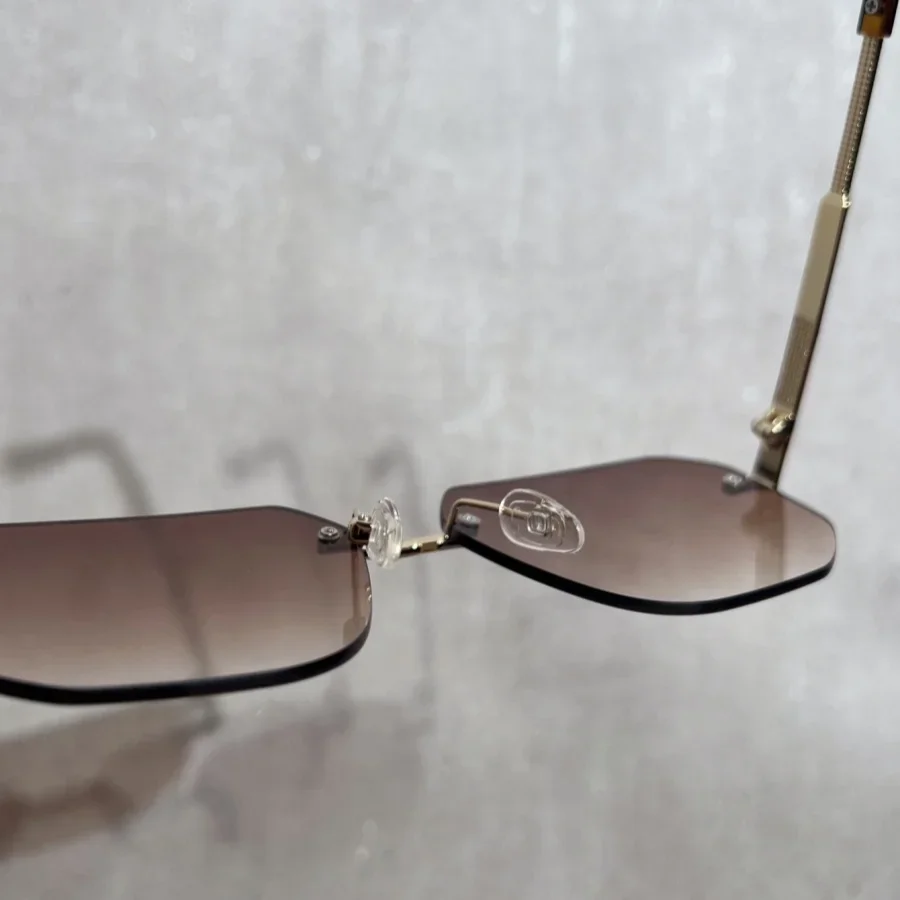 1 قطعة نظارات الموضة للجنسين الجديدة عالية الجودة قطع الحافة مربع العصرية الرجعية تنوعا هدية عيد الجمعة السوداء اليومية حفلة Gatheri