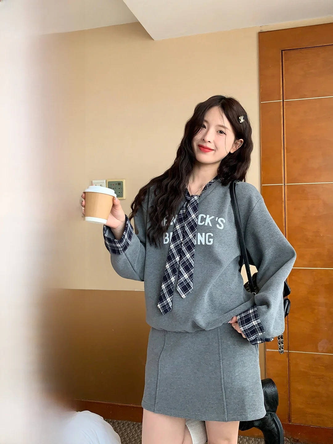 

Korean Sle Plaid Collar Sweatirt ort Skirt Two Piece Set Versatile Slimming Faionable Women's Winter Outfit