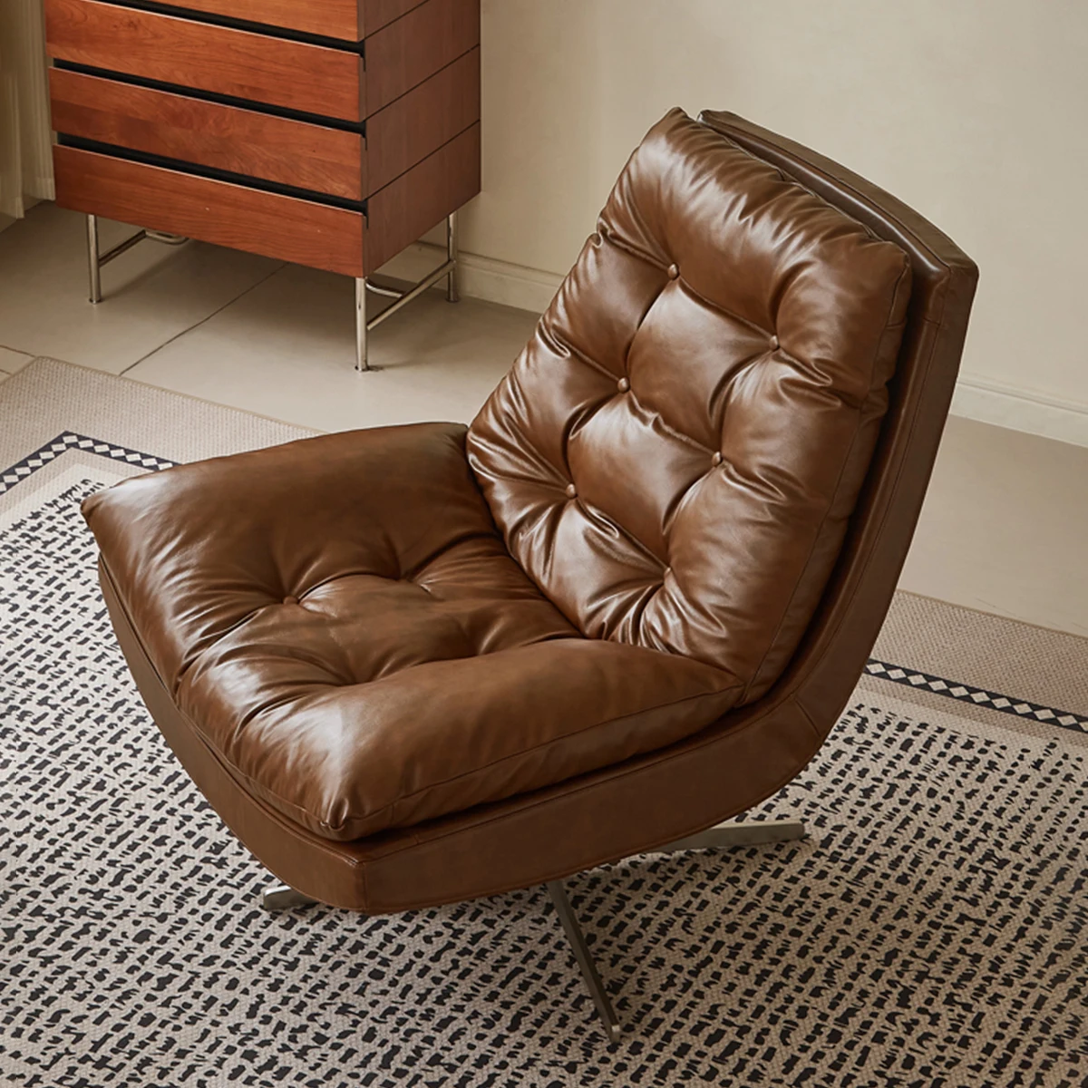 

Luxury Italian high-end brown office chair Modern leather swivel chair Elegant rotatable casual single sofa chair
