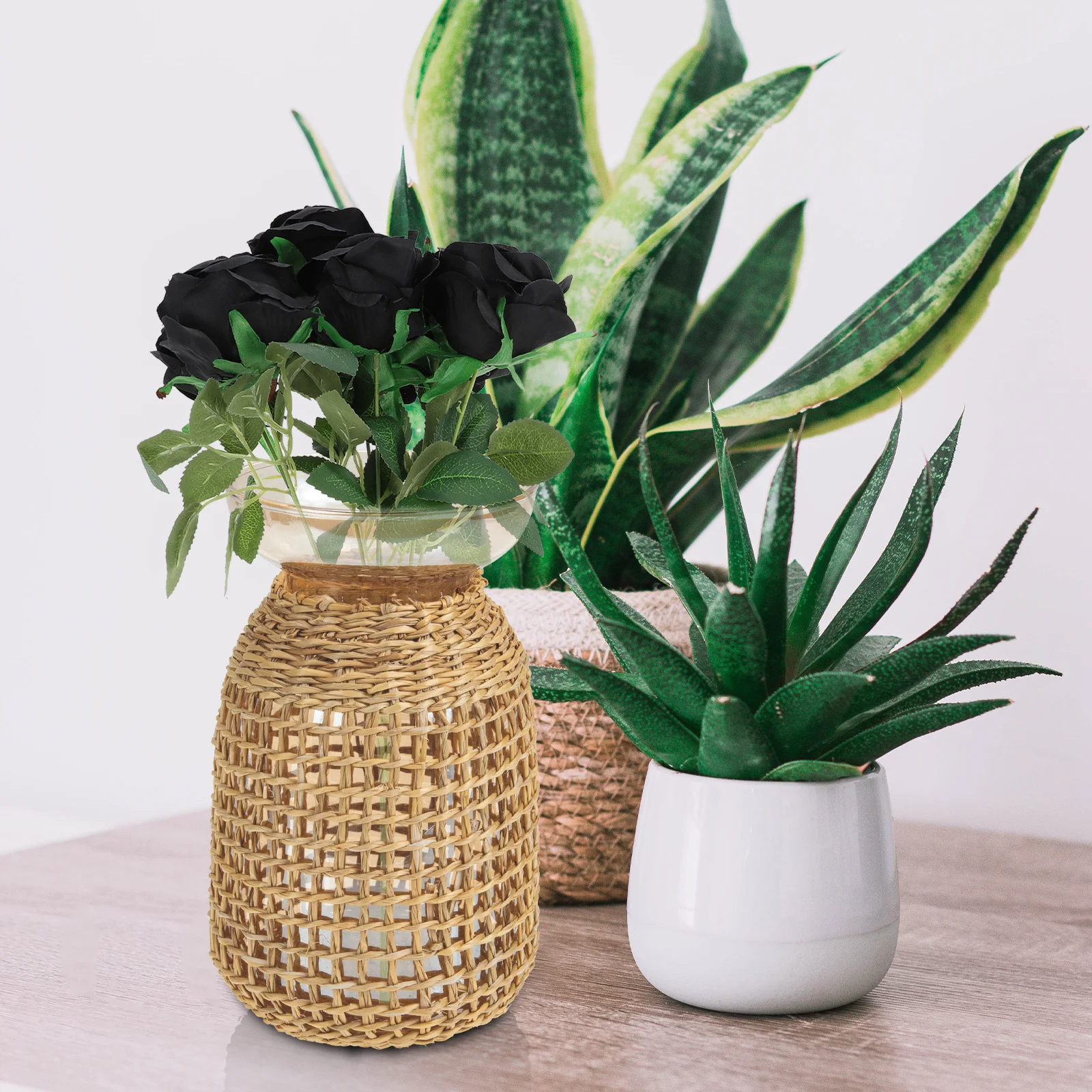 

Small Flower With Woven Straw Cover Glass Vase For Home Office Desktop Decor Vintage Flower Arrangement Container Rattan