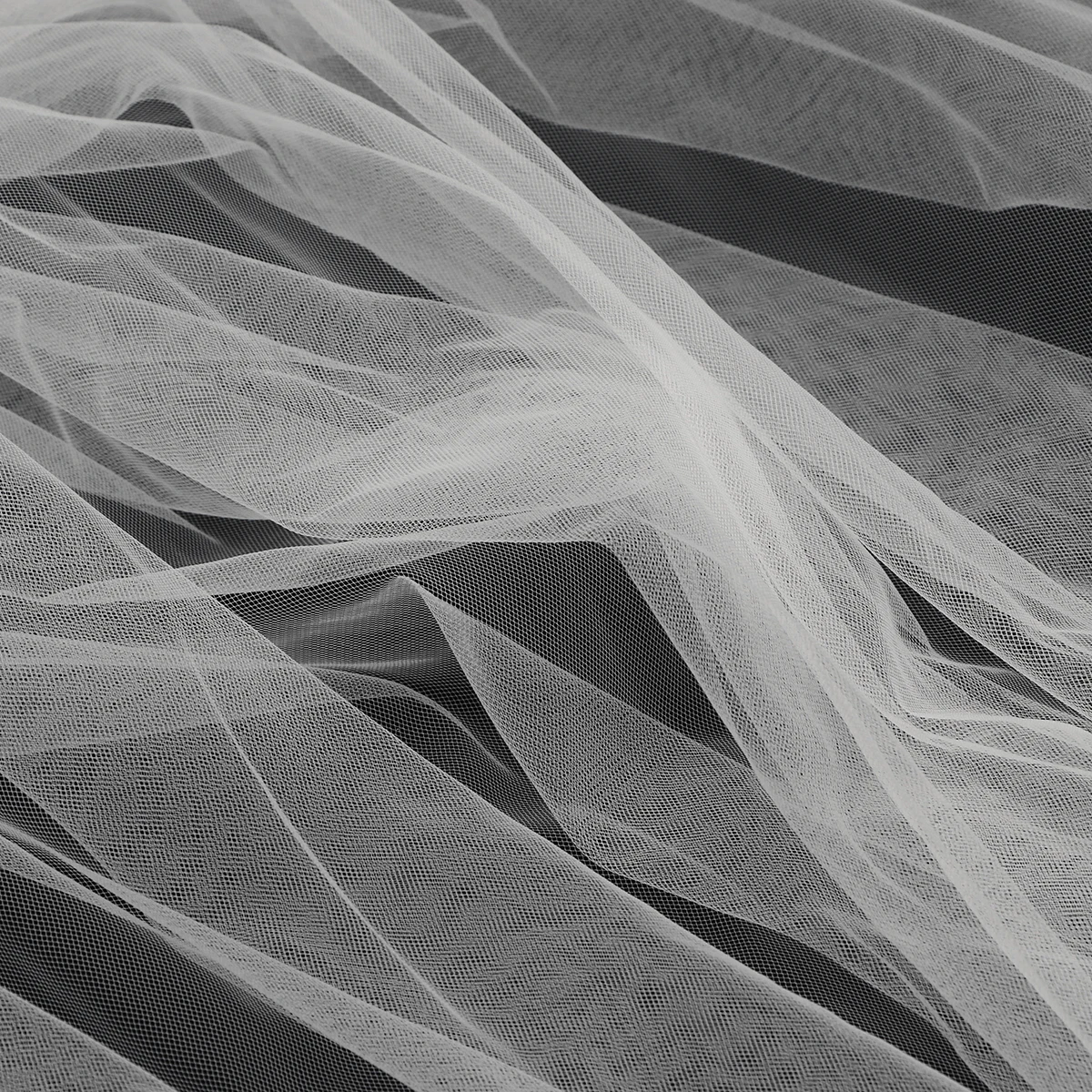 

Elegant Bridal Veil Wedding Accessory Floor Length Lace Edge Comb Included For Bride Beige Bridesmaid Brautschleier Hochzeit