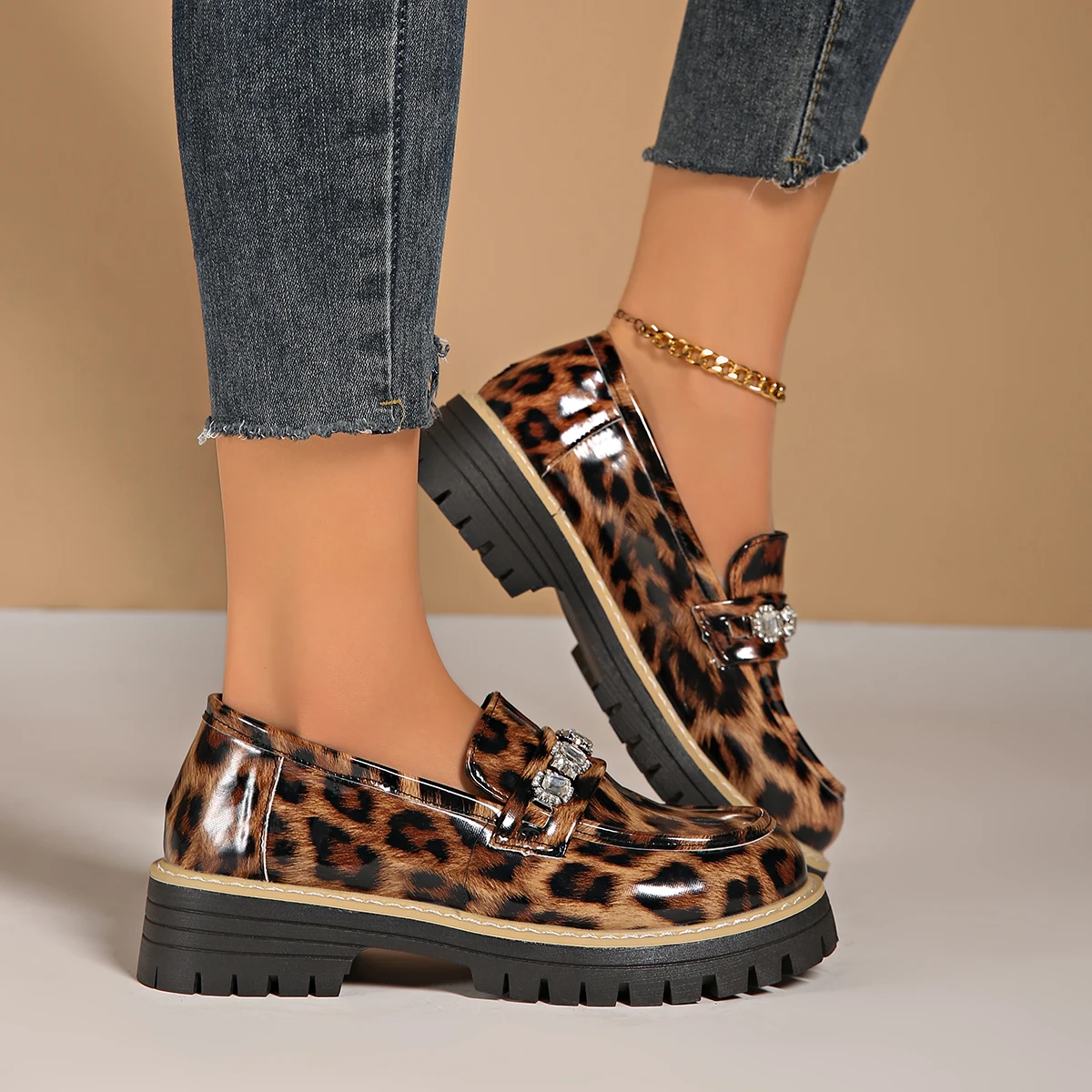 

2025 New Women Loafers Round Toe Rubber Outsole Sneakers Women Spring Autumn Retro Flats Shoes Women Thick Heel Casual Shoes