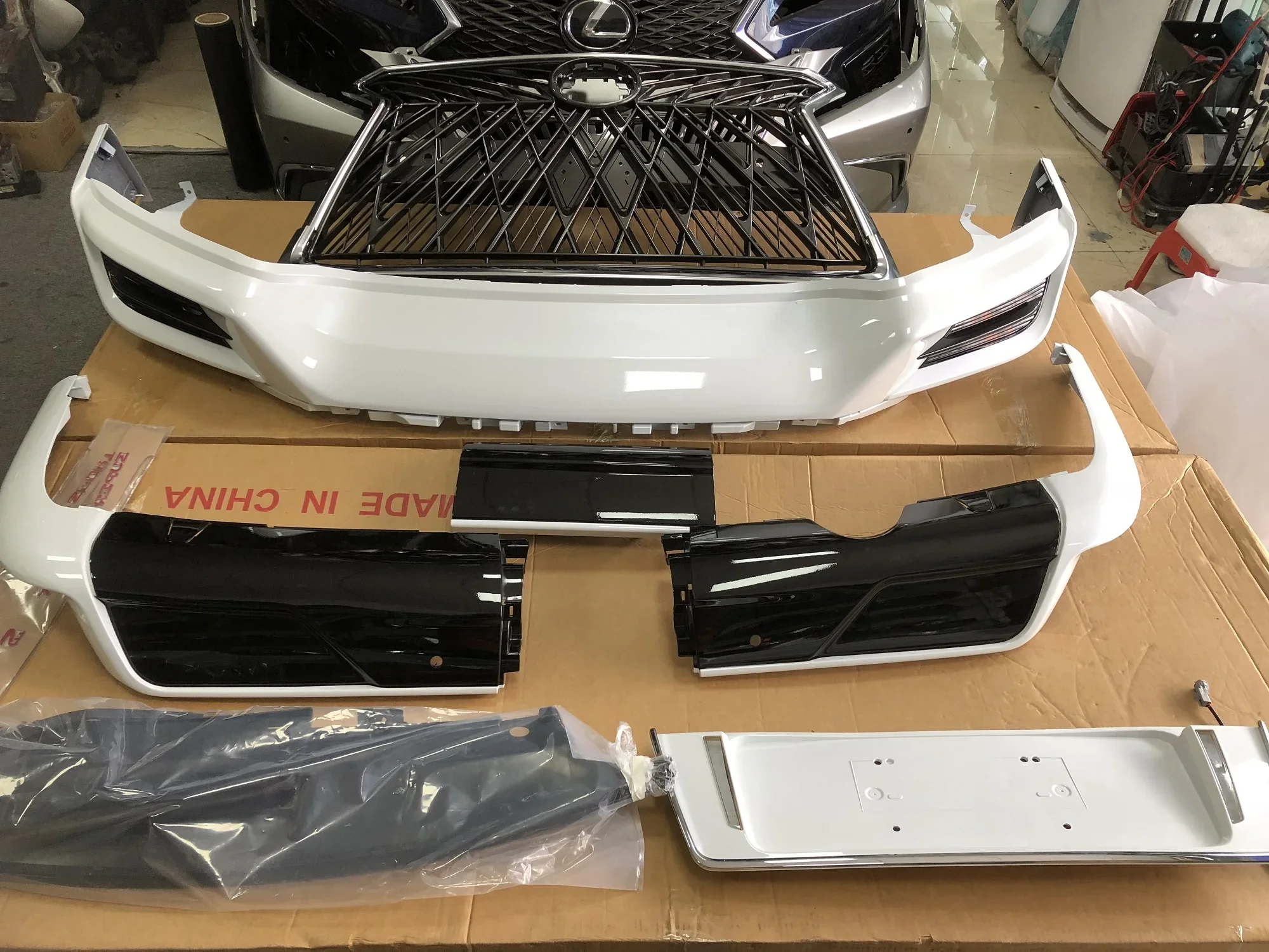 For Lexus lx570 grill upgrade 2020 pre-bumperassembly retrofitted  assembly original factory Japan full upgrade peak version