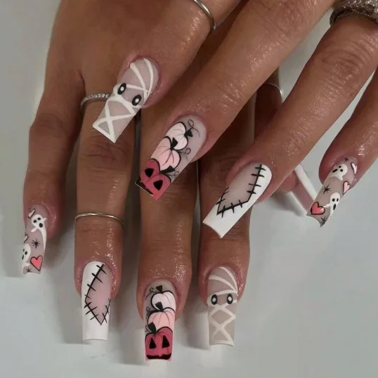 

Graffiti Halloween pumpkin matte model, wearing nail finished fake nails, removable 24 nail art pieces