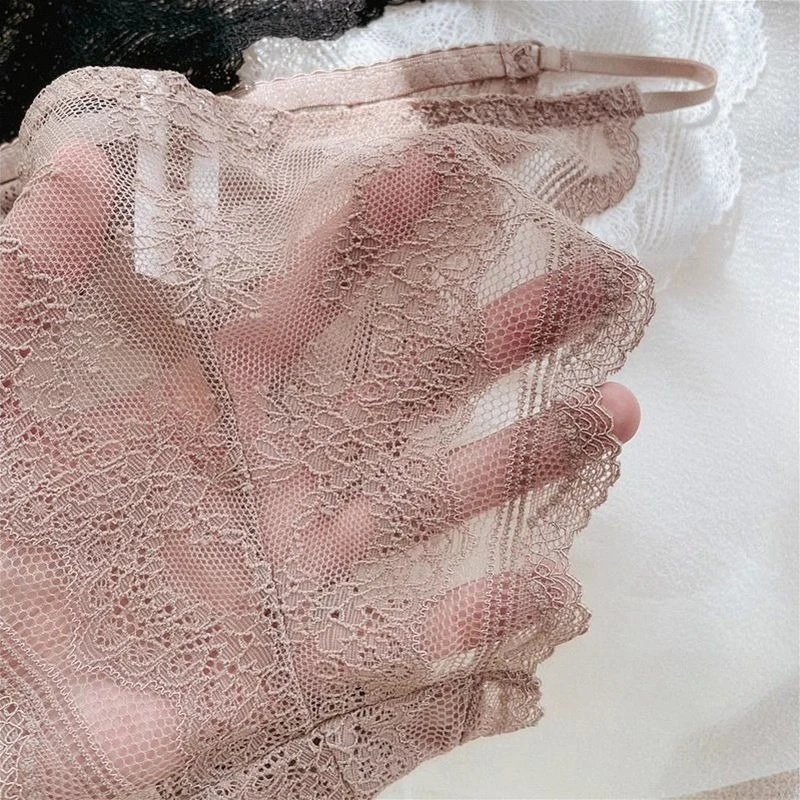 Sexy Low-rise Panties Transparent Ultra-thin Lace Soft Breathable Cotton Crotch T Pants Half Pack Hip Thong Comfortable Panties