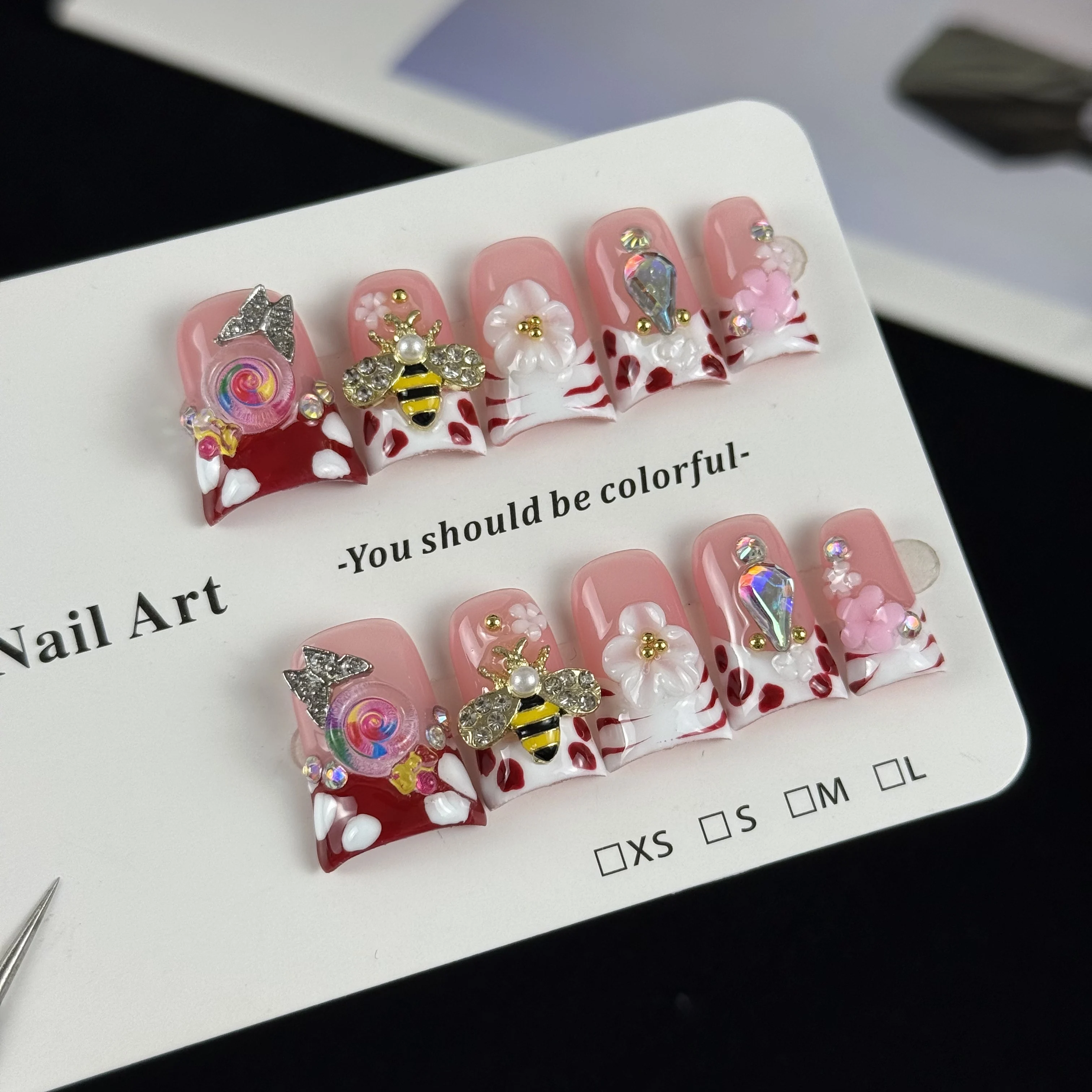 10pcs high-end Cute cartoon style, hand-painted zebra pattern, three-dimensional disc, bee, flowers, candies, glittering diamond