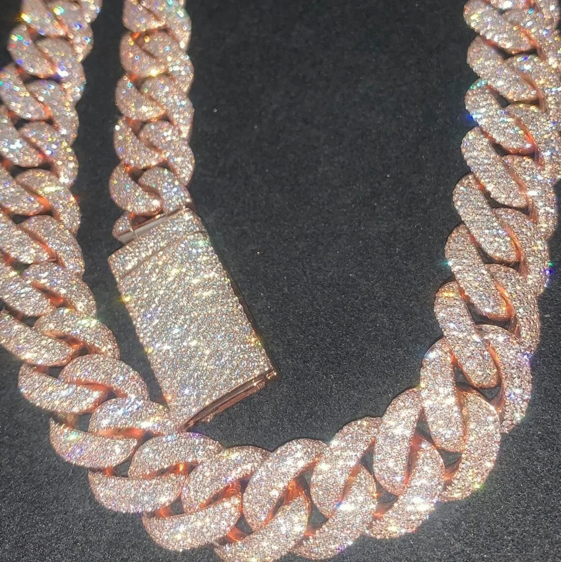 Luxury Custom Made 12mm Cuban Chain Round Honeycomb Setting 925 Silver Vvs Moissanite Hip Hop Cuban Chain Necklace.