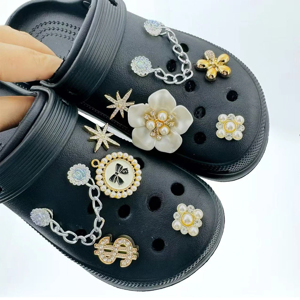 10PCS Luxuryl Shoe Charms Set Accessories Hole Shoe Buckle Sparkling Diamond Flower Diamond Chain DIY Shoes Decorations Gift