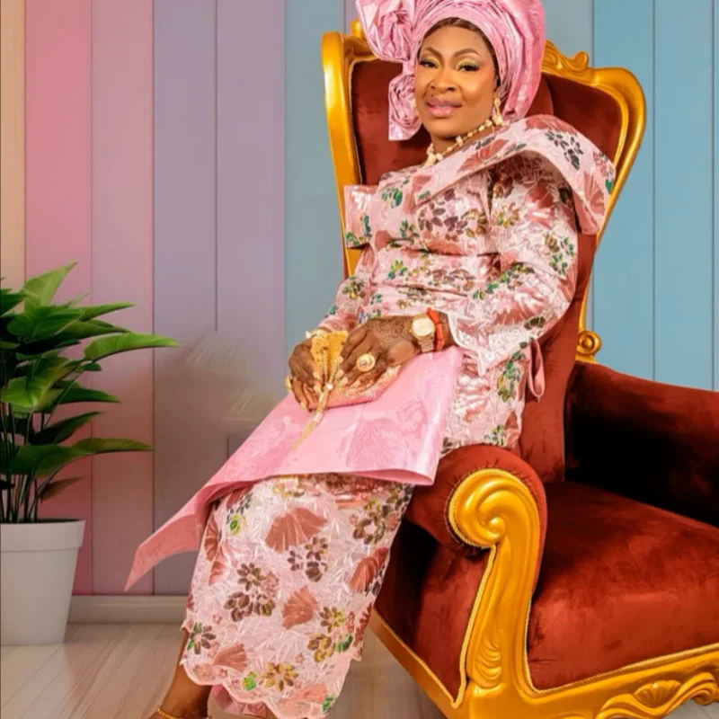 

High Quality Soft Mesh Lace 2025 African French Lace Embroidered Nigerian Sequins Tulle Lace Fabric Asoebi Sewing Wear 5 Yards