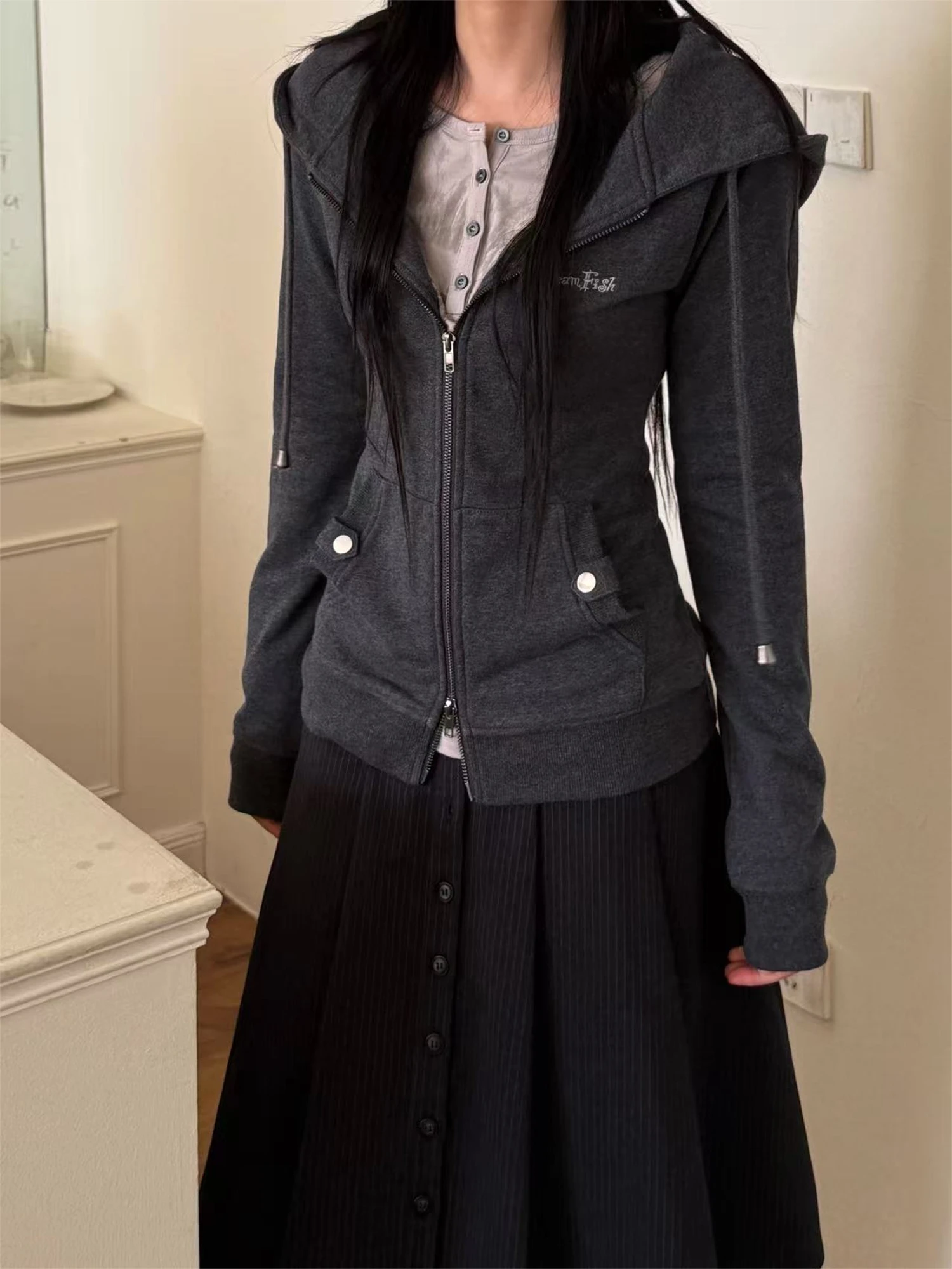Y2K Grunge Aesthetic Dark Gray Slim Fit Zip Up Hoodie Women Embroidered Button Pocket Casual Long Sleeve Sweatshirt