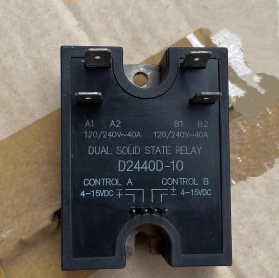 

Brand new solid-state relay D2440D-10 dual channel D2440DE D2425D SSRD-240D40