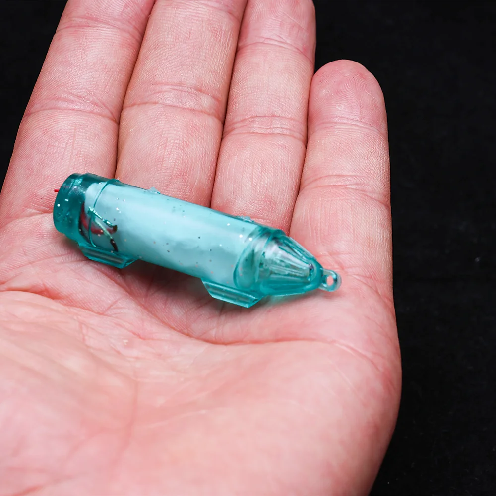 

2025 New Waterproof Bullet Shape LED Fishing Light Underwater Lure Lamp Bait Attractor Saltwater Freshwater Fishing Supplies
