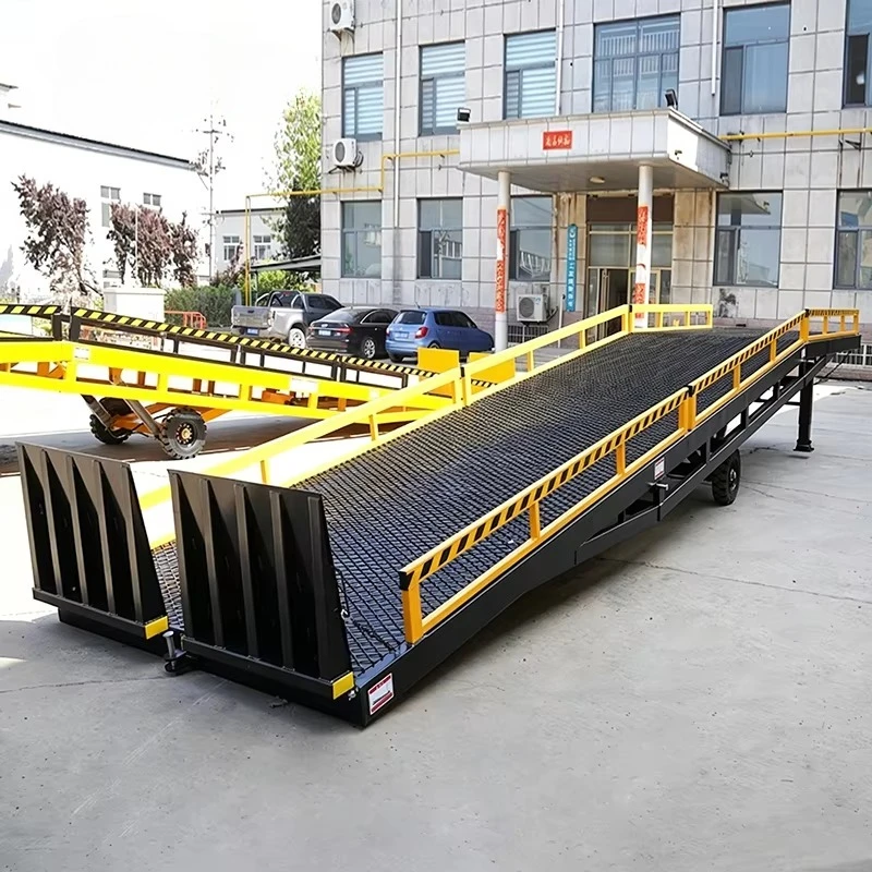 Mobile Hydraulic Boarding Bridge Adjustable Height for Temporary Container Loading and Unloading