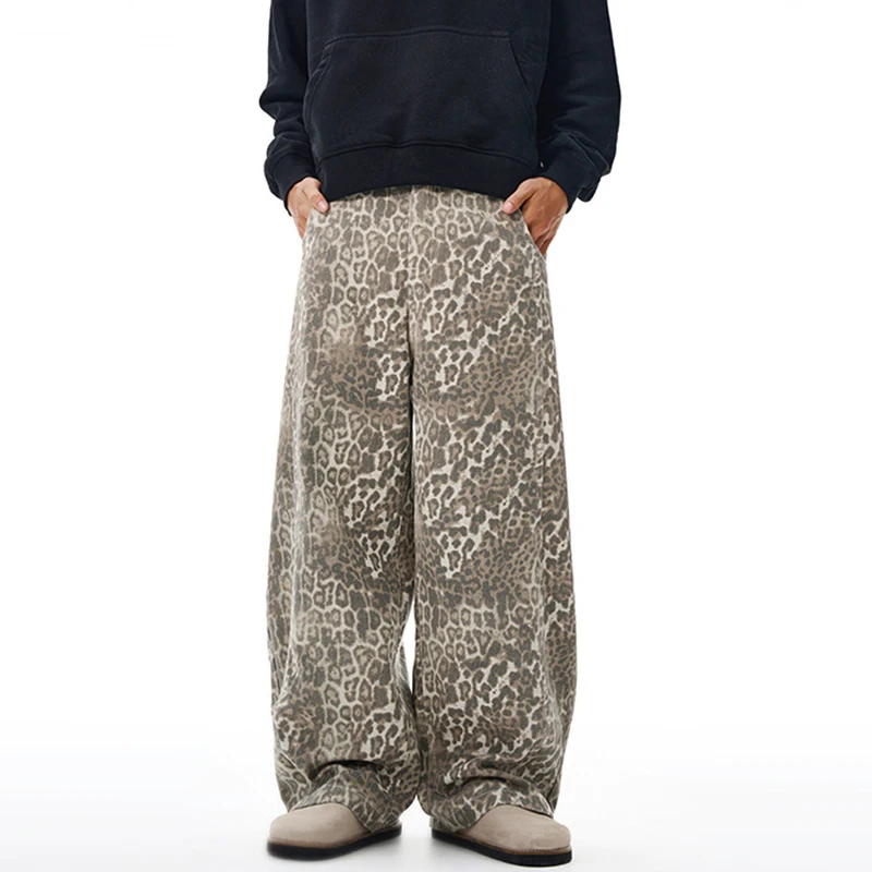 Niche Design Men's Denim Pants Leopard Print New Autumn Menswear Silhouette Wide Leg Loose Male Curved Knife Jeans 9W4212