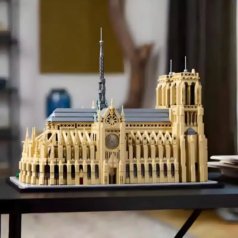 Notre-dame De Paris Kit modello architettonico 21061 Set di blocchi da collezione per adulti Idea regalo per gli amanti della storia