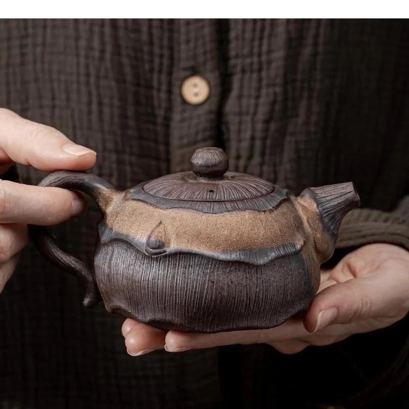 

Iron Glazed Teapot Ruffle Base Ceramic Single Pot Tea Infusion Kung Fu Teaware Making Utensils Art Teapots