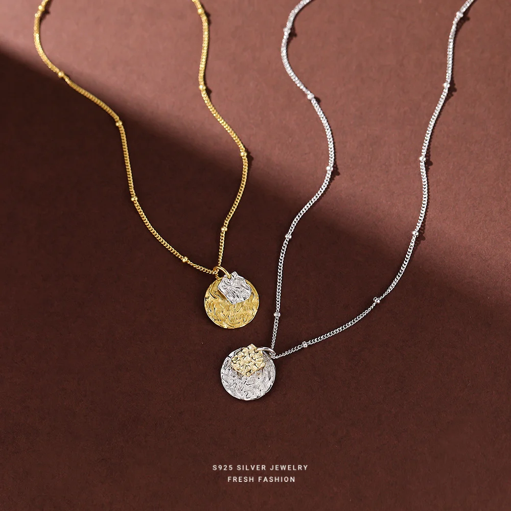 

Korean Style S925 Sterling Silver Necklace for Women, Retro Texture Engraved Disc, Irregular Niche Trendy Collarbone Chain