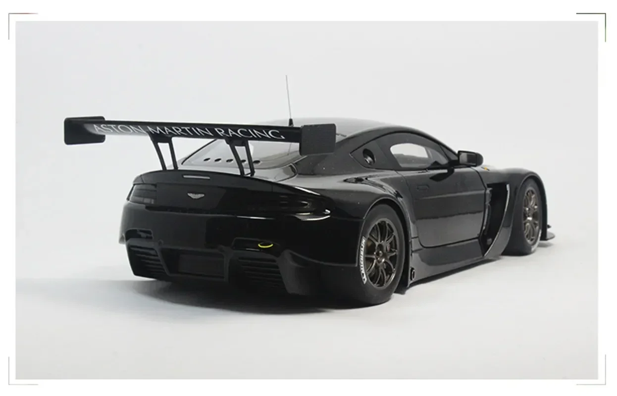 1/18 AUTOart For ASTON MARTIN Vantage V12 GT3 Mode Car Toys Boys Girls Gifts Collection Black/White/Green Metal,Plastic,Rubber