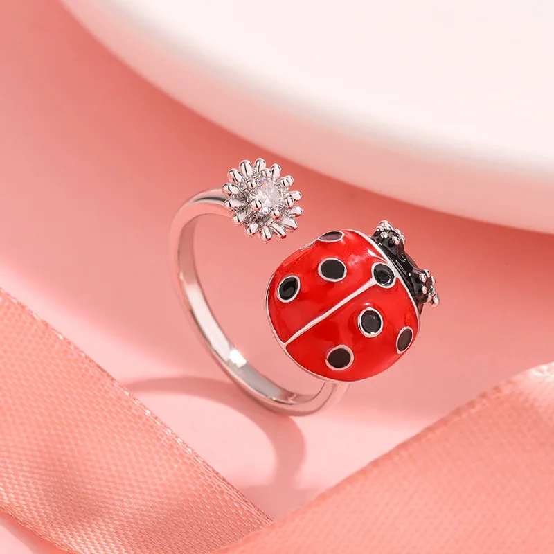 New Fashion Dripping Ladybug Flower 925 Sterling Silver Jewelry Personality Creative Hip Hop Insect Beetle Opening Rings R106