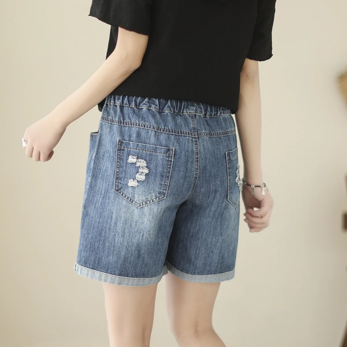 Aricaca Women M-XL Casual Star Embroidered Denim Pants Female Vintage Loose Ripped Shorts