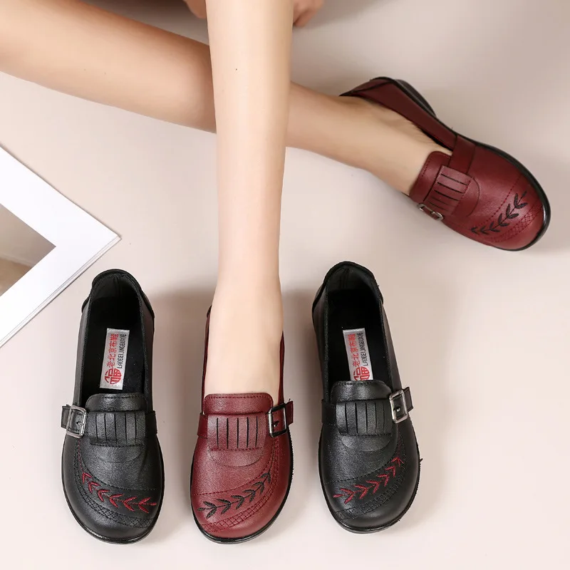 Spring Summer Women Flats Shoes Female Low Heel Comfort Casual Leather Loafers Non-slip Mom Outdoor Moccasins 2023 New Arrival