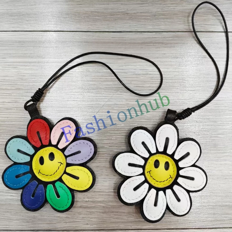

Lovely Happy Smile Flower Sunflower Bag Charm Drop Decoration Hanging Pendant Ornament Keychain For Handbag Purse Car